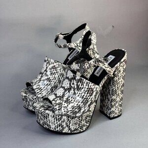 Steve Madden Snake Print Platform Heels - Size 6.5
